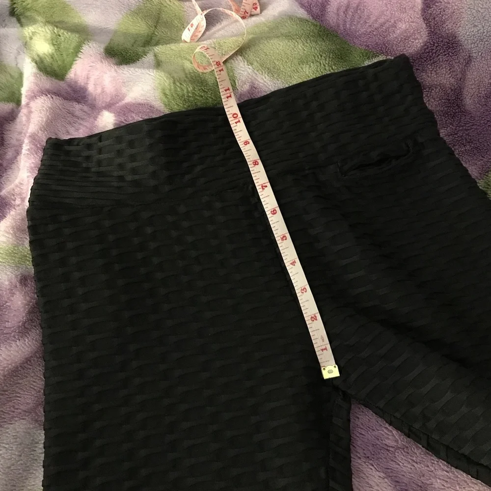 SHEIN Solid Textured Sports Leggings with Phone Pocket - Picture 15 of 16